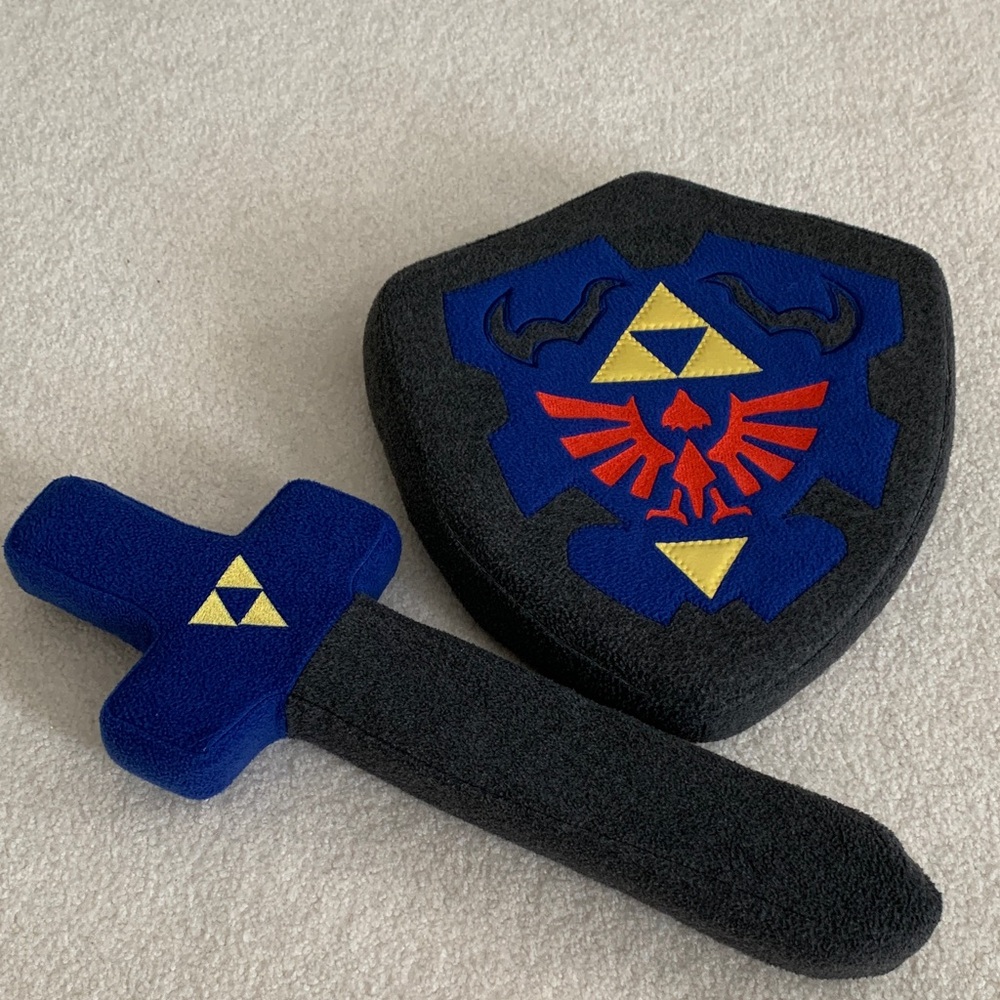 Legend of Zelda Nintendo Hylion Custom Plush Sword and Shield Set Excellent